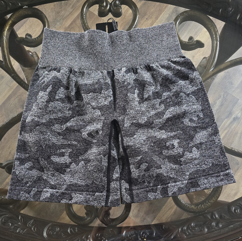 NVGTN shorts